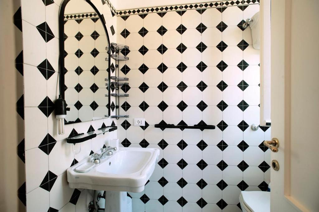 Erida 2 Apartment Spanish Steps Rzym Zewnętrze zdjęcie
